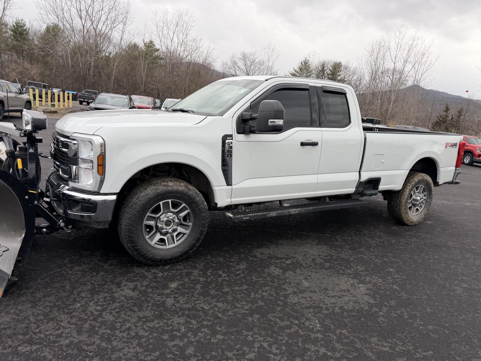 2025 Ford Super Duty F-350 SRW XL