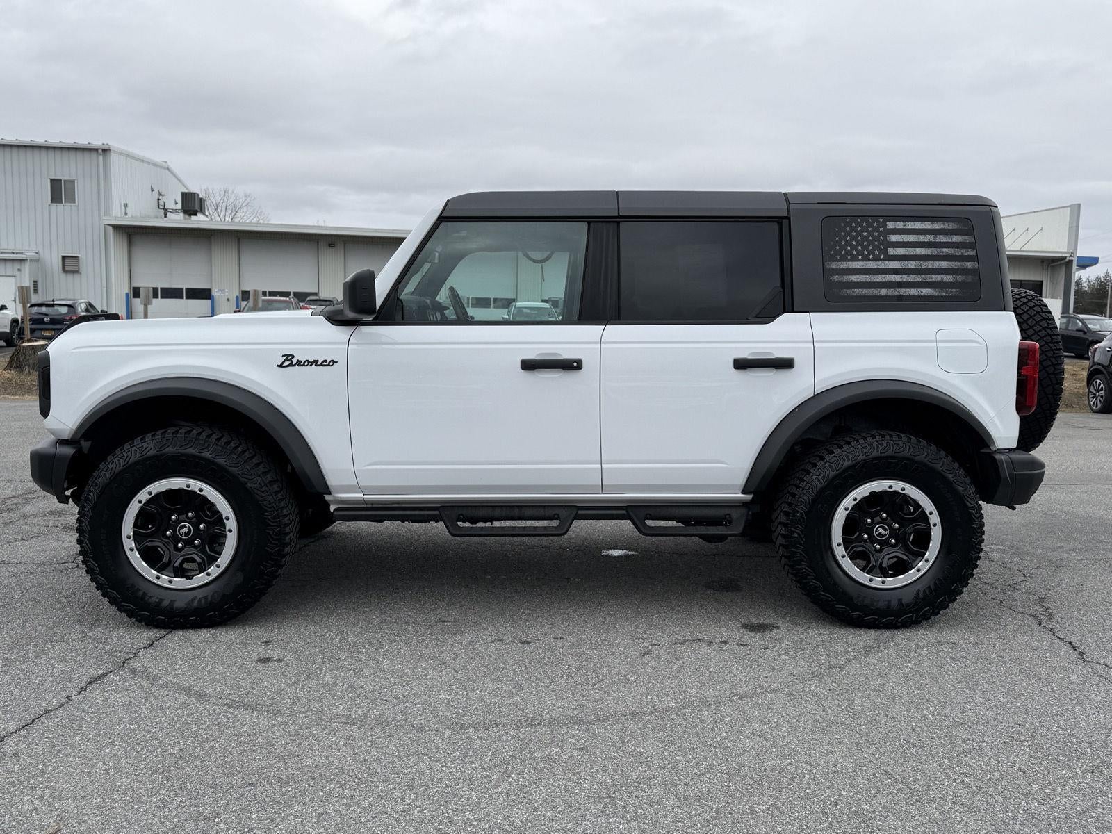 2023 Ford Bronco Base