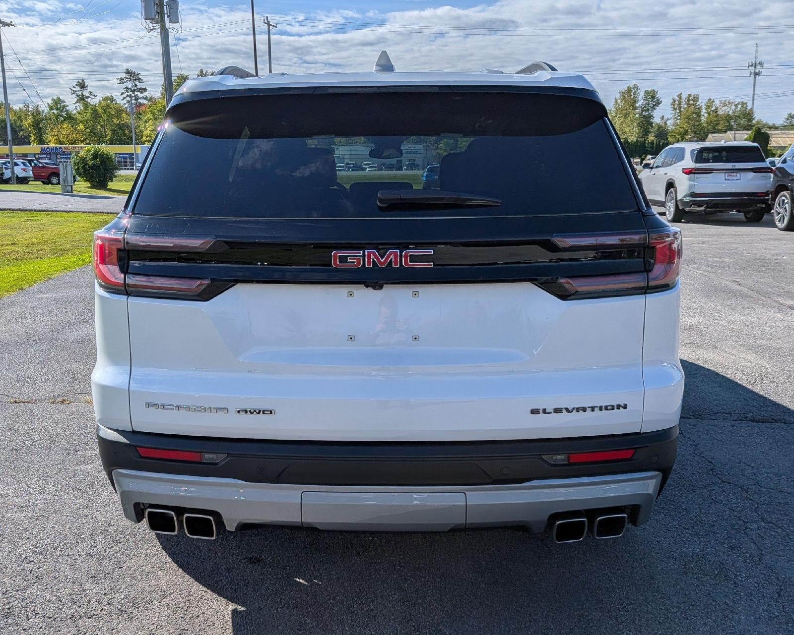 2024 GMC Acadia Elevation