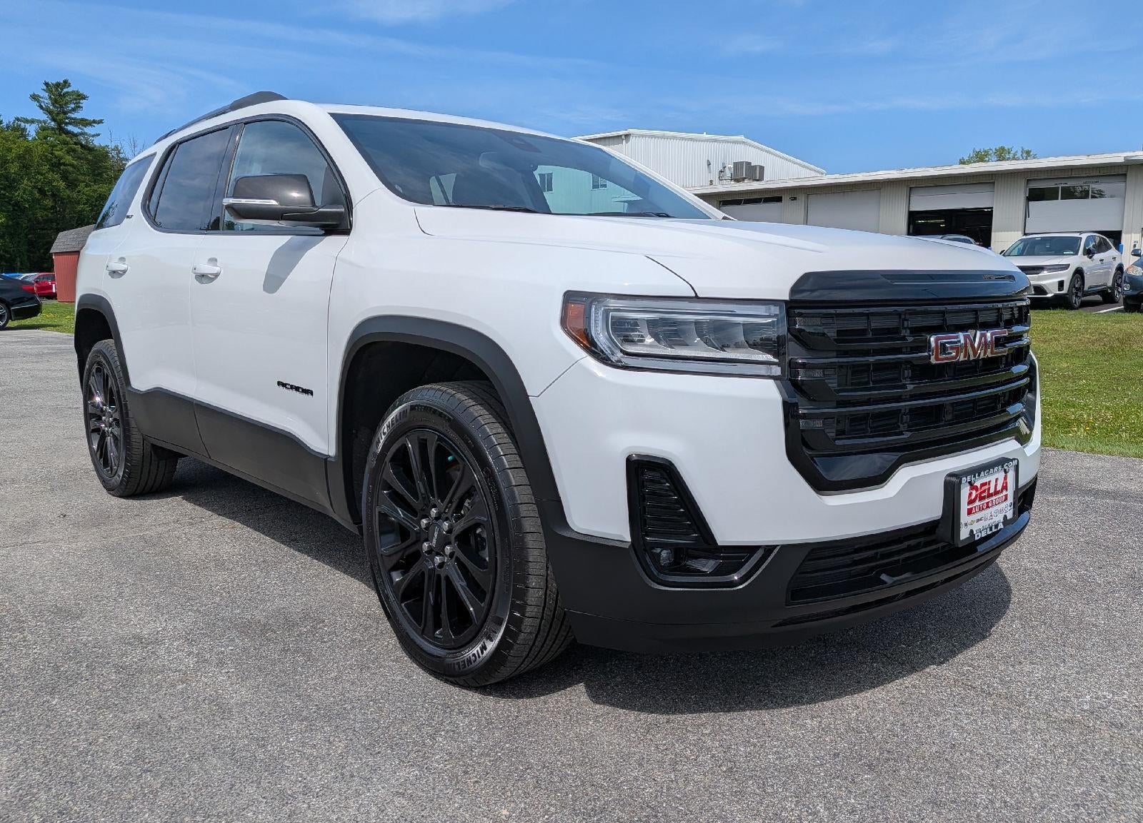 2023 GMC Acadia SLT