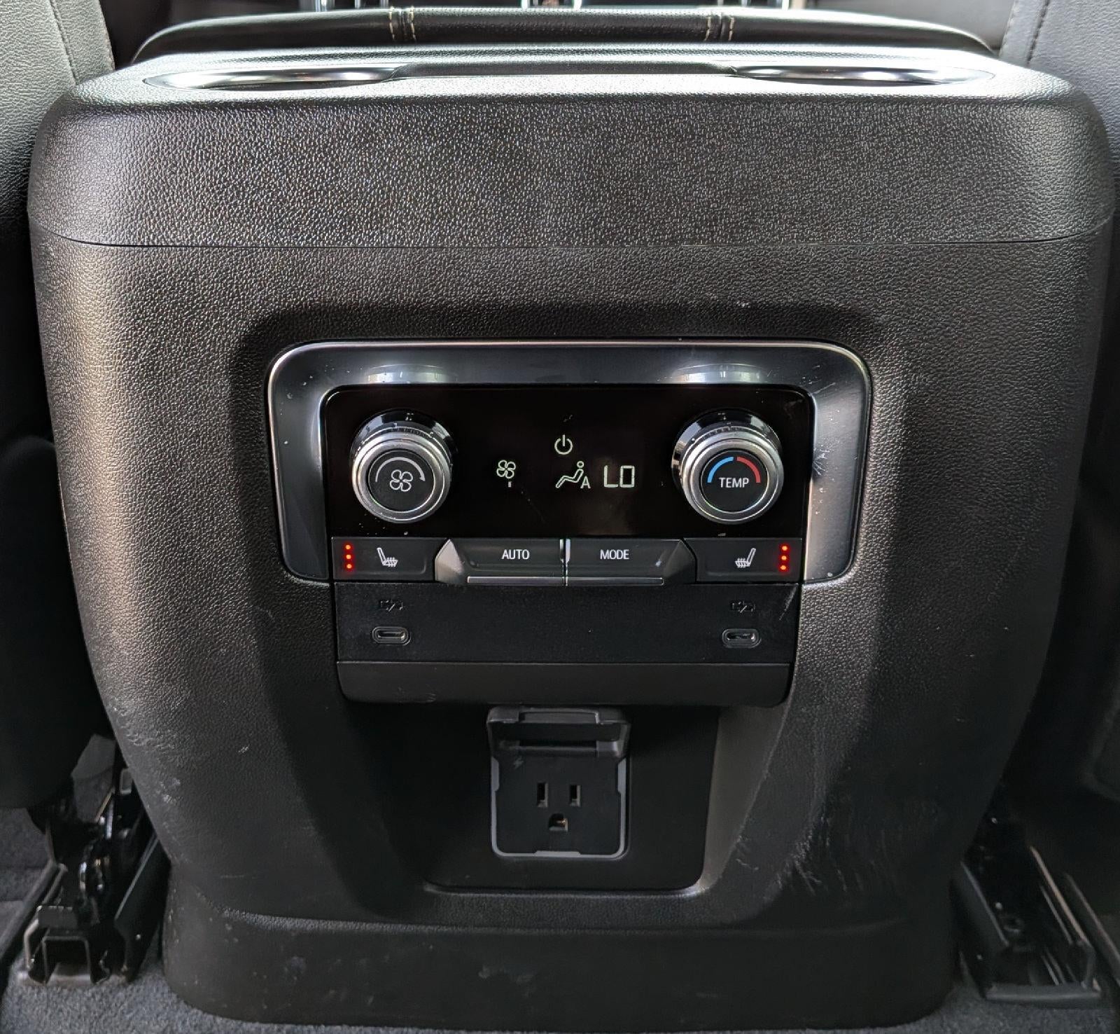 2025 GMC Yukon Elevation