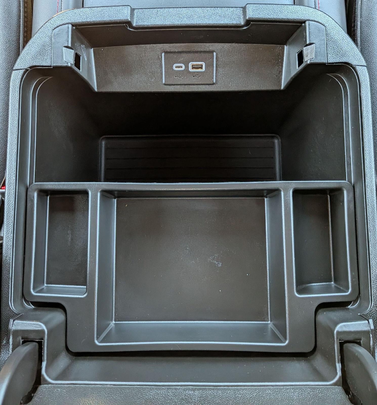 2024 Chevrolet Suburban RST - Photo 21