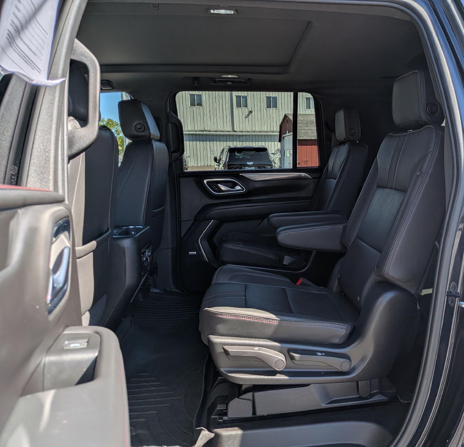 2024 Chevrolet Suburban RST - Photo 23