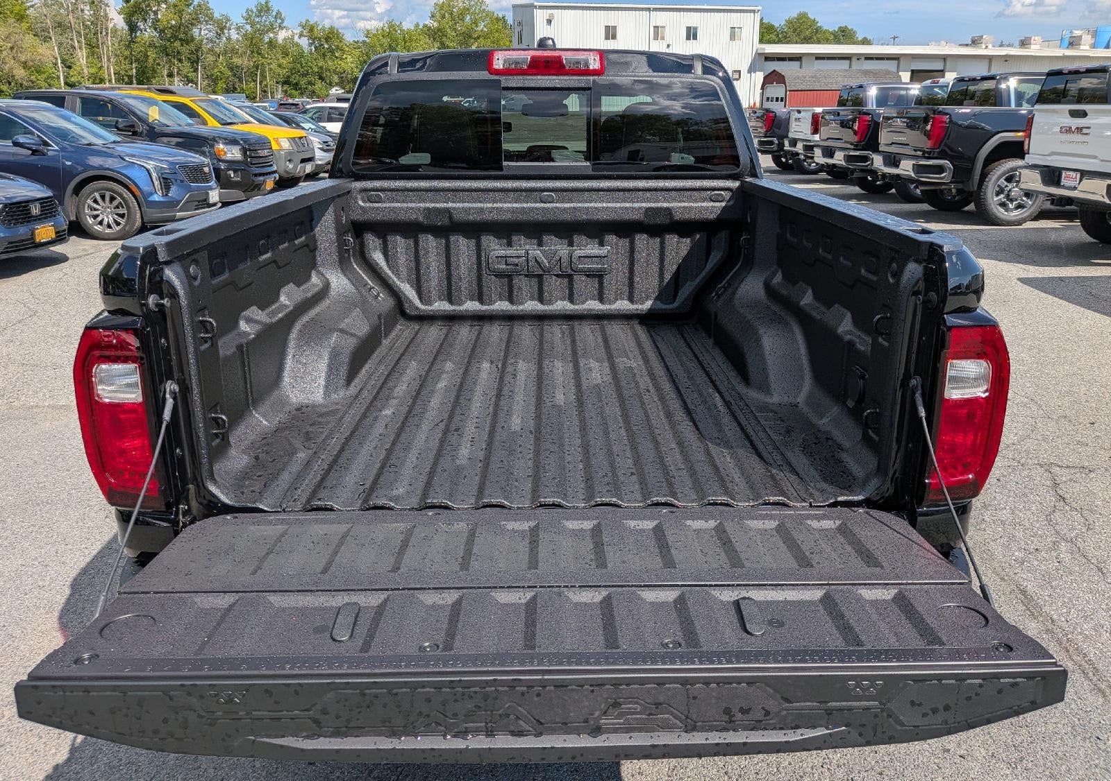 2026 GMC Canyon AT4 - Photo 10