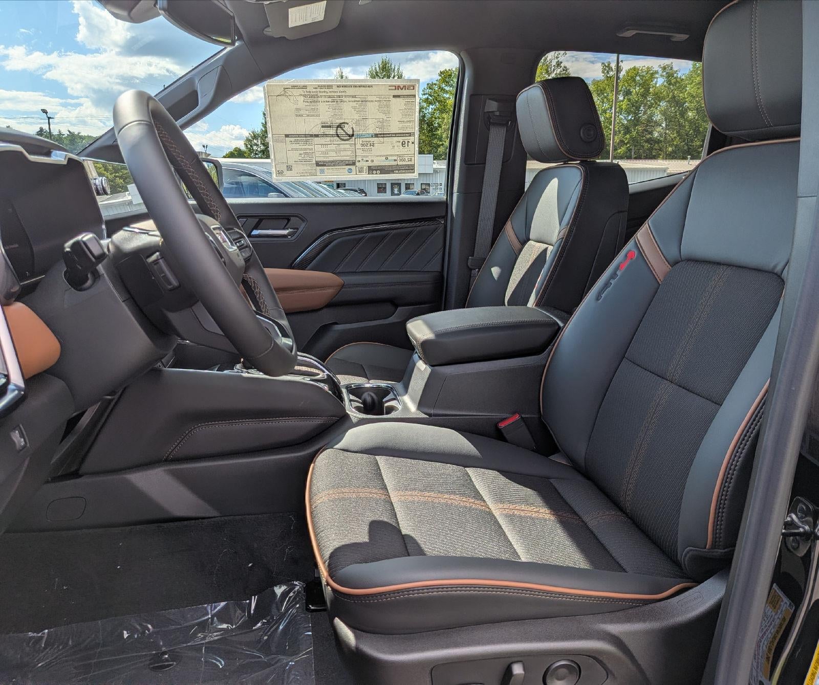 2026 GMC Canyon AT4 - Photo 11