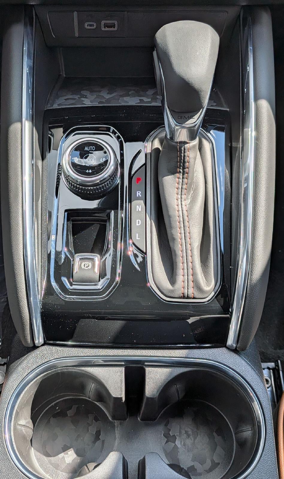 2026 GMC Canyon AT4 - Photo 17