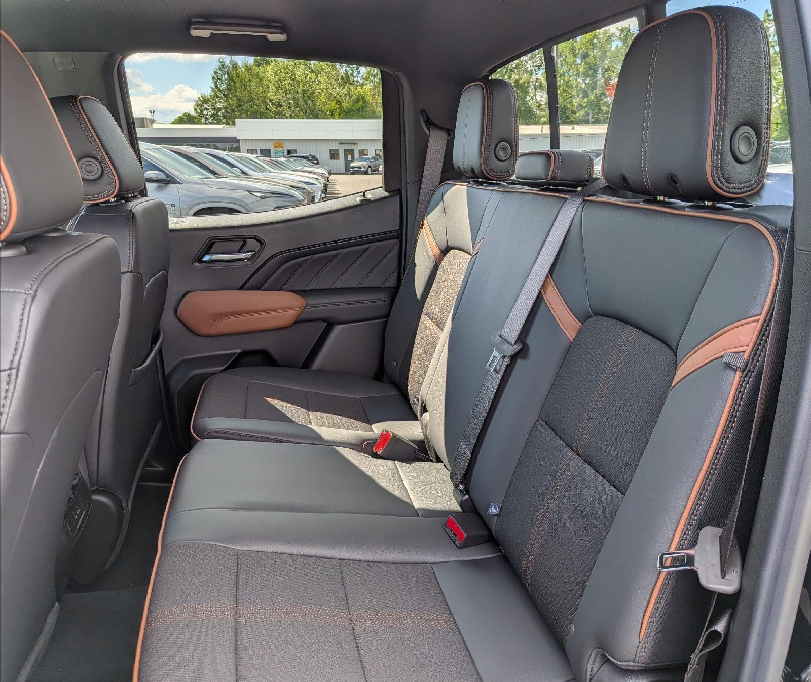 2026 GMC Canyon AT4 - Photo 20