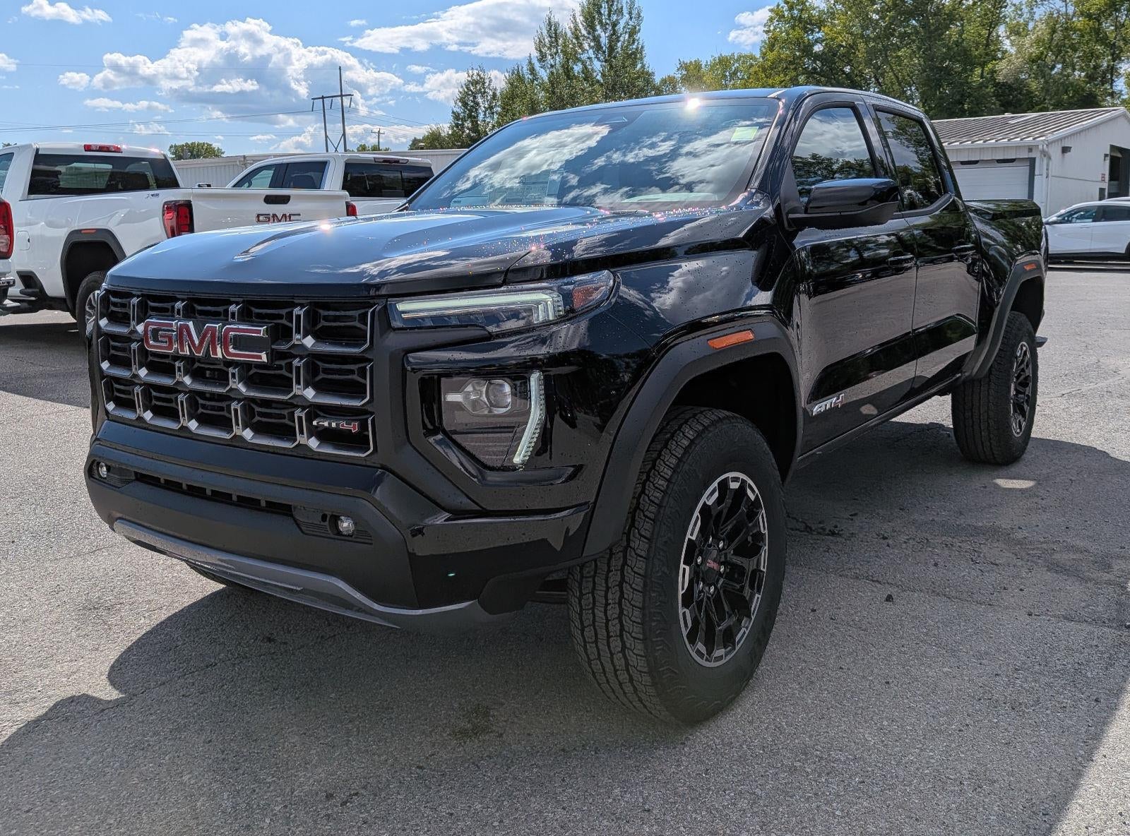 2026 GMC Canyon AT4 - Photo 3