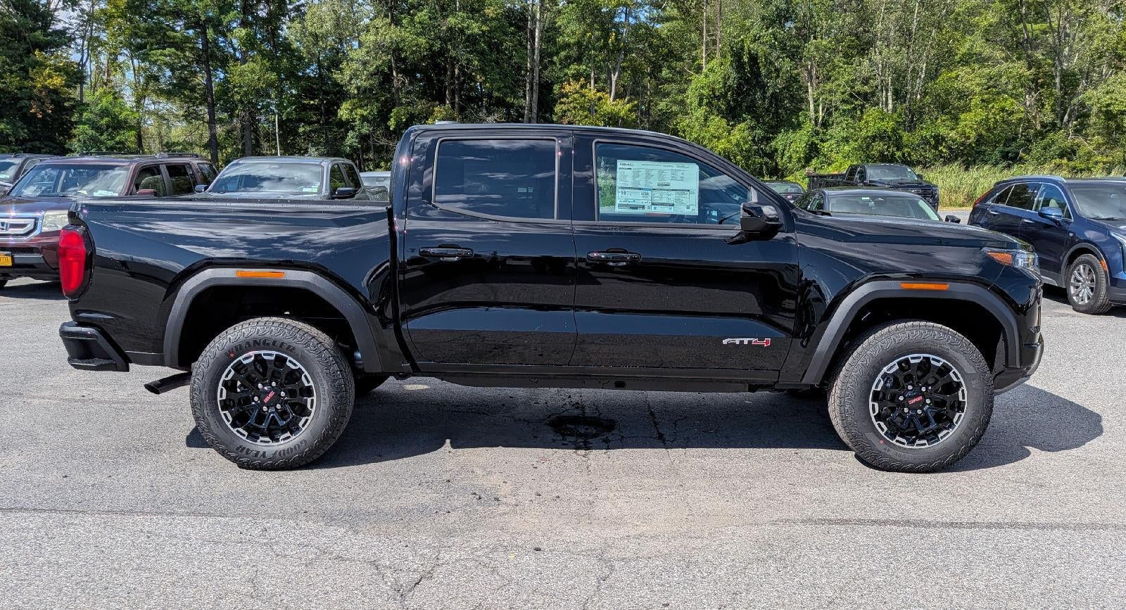 2026 GMC Canyon AT4 - Photo 5