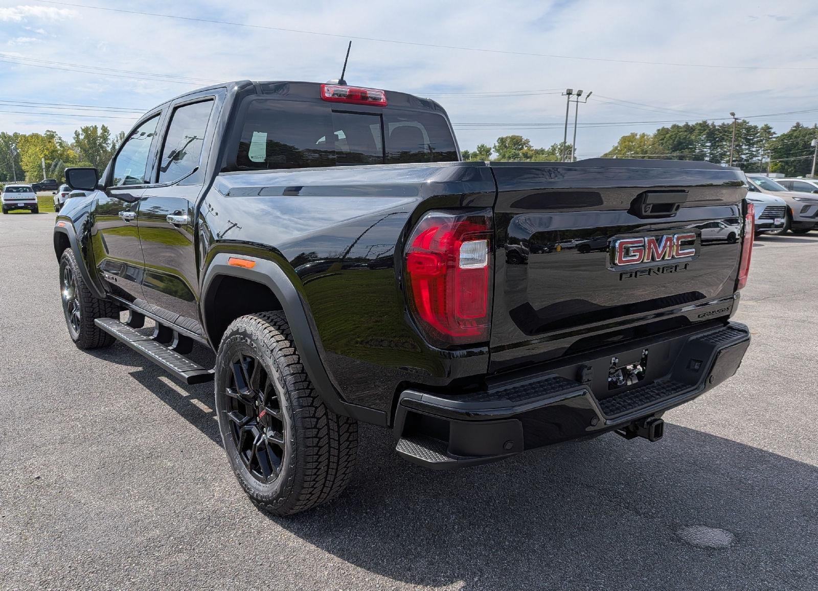 2026 GMC Canyon Denali - Photo 8