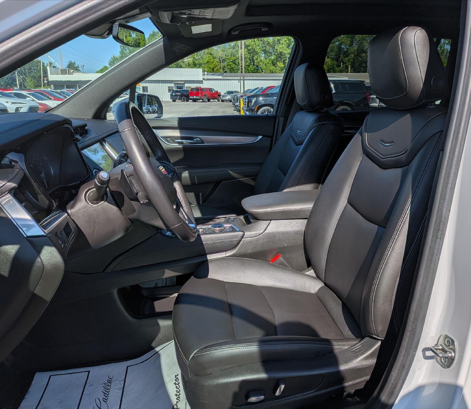 2024 Cadillac XT6 Luxury