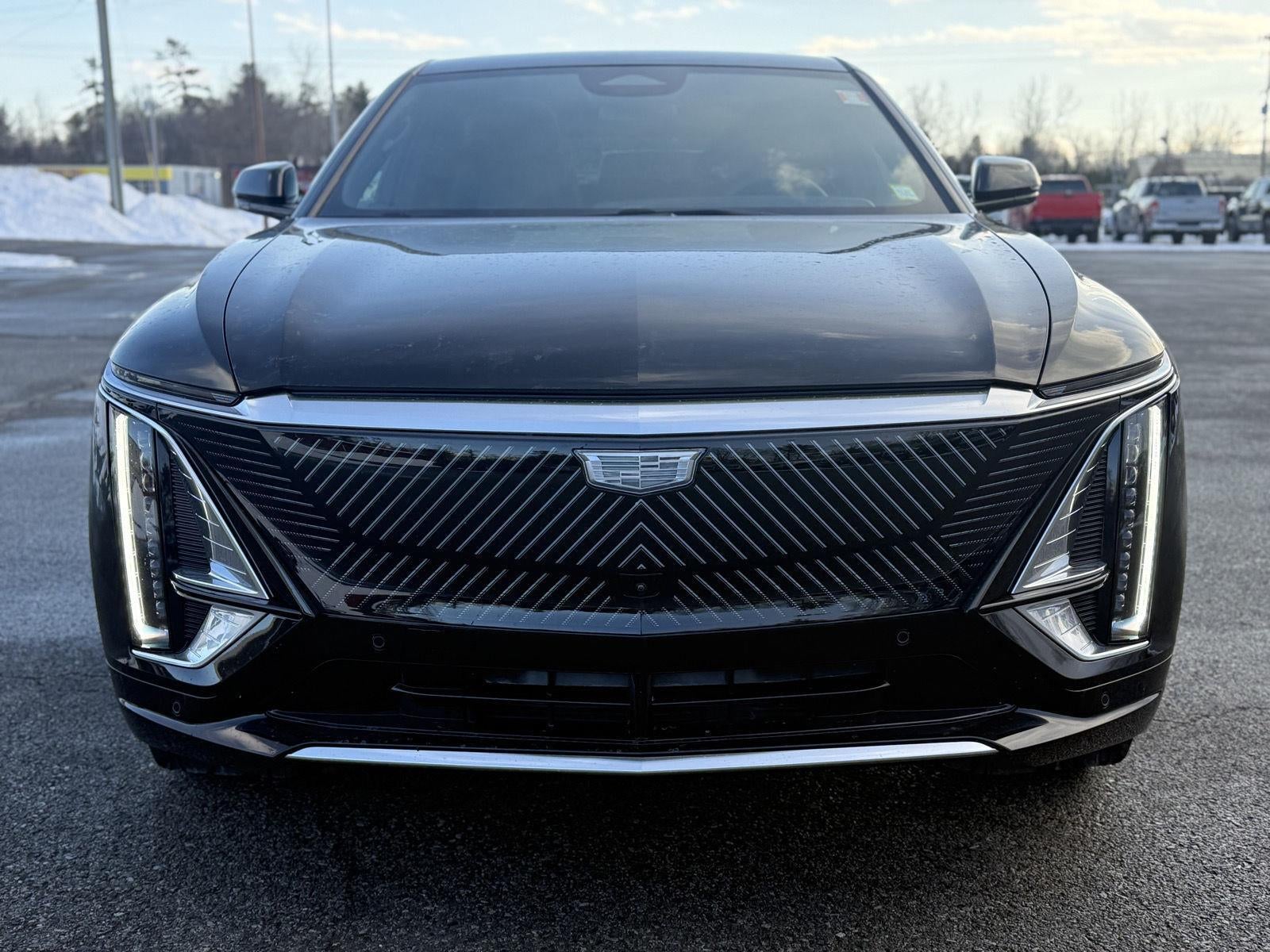 2025 Cadillac LYRIQ Luxury 1