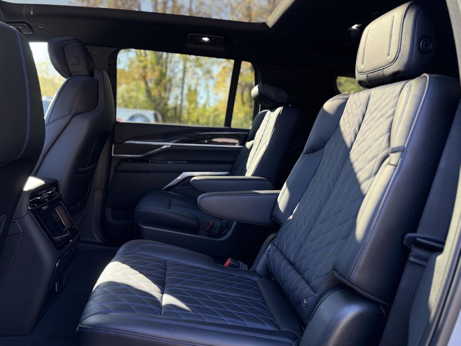 2026 Cadillac ESCALADE IQL Luxury