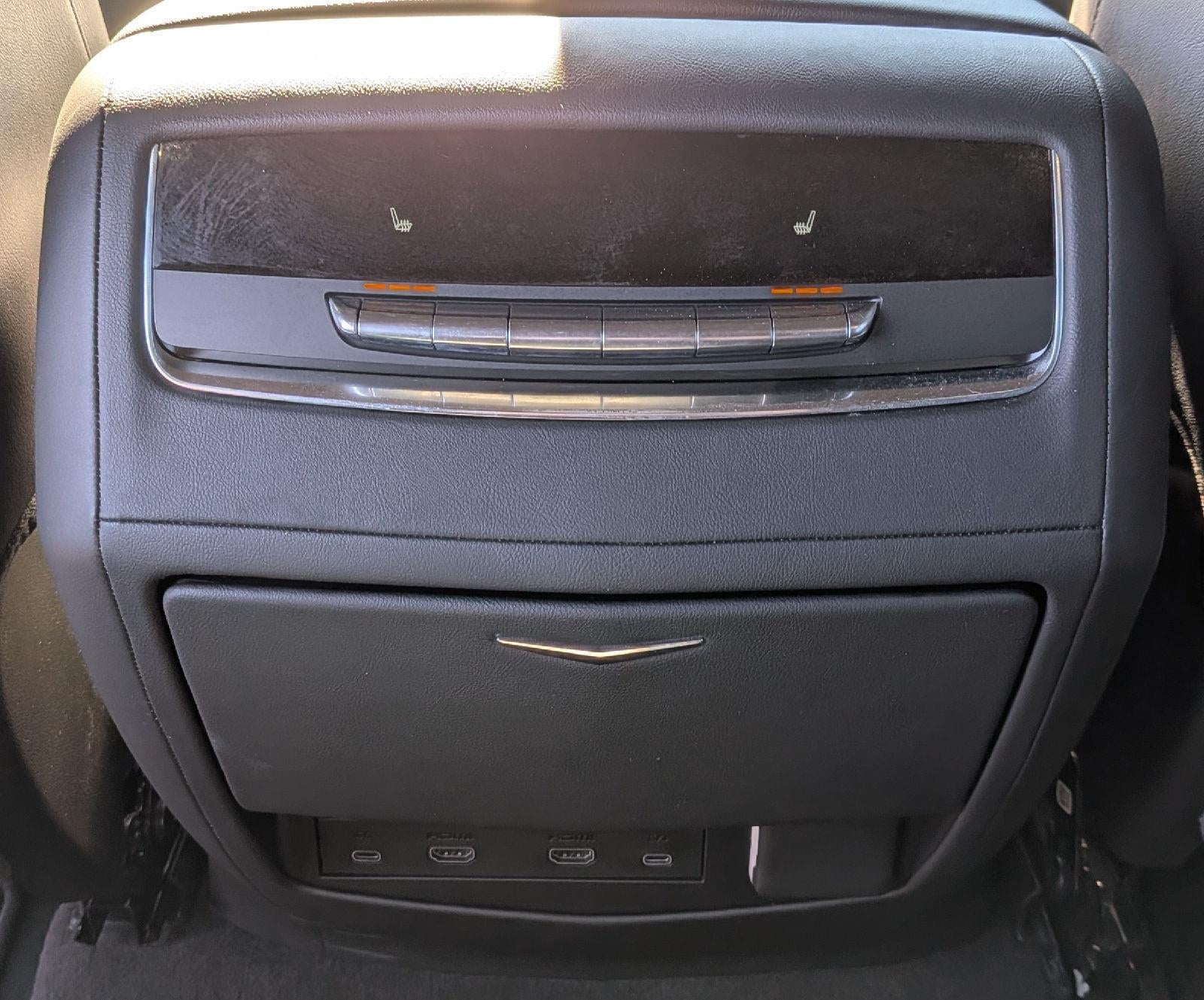 2025 Cadillac Escalade ESV Premium Luxury