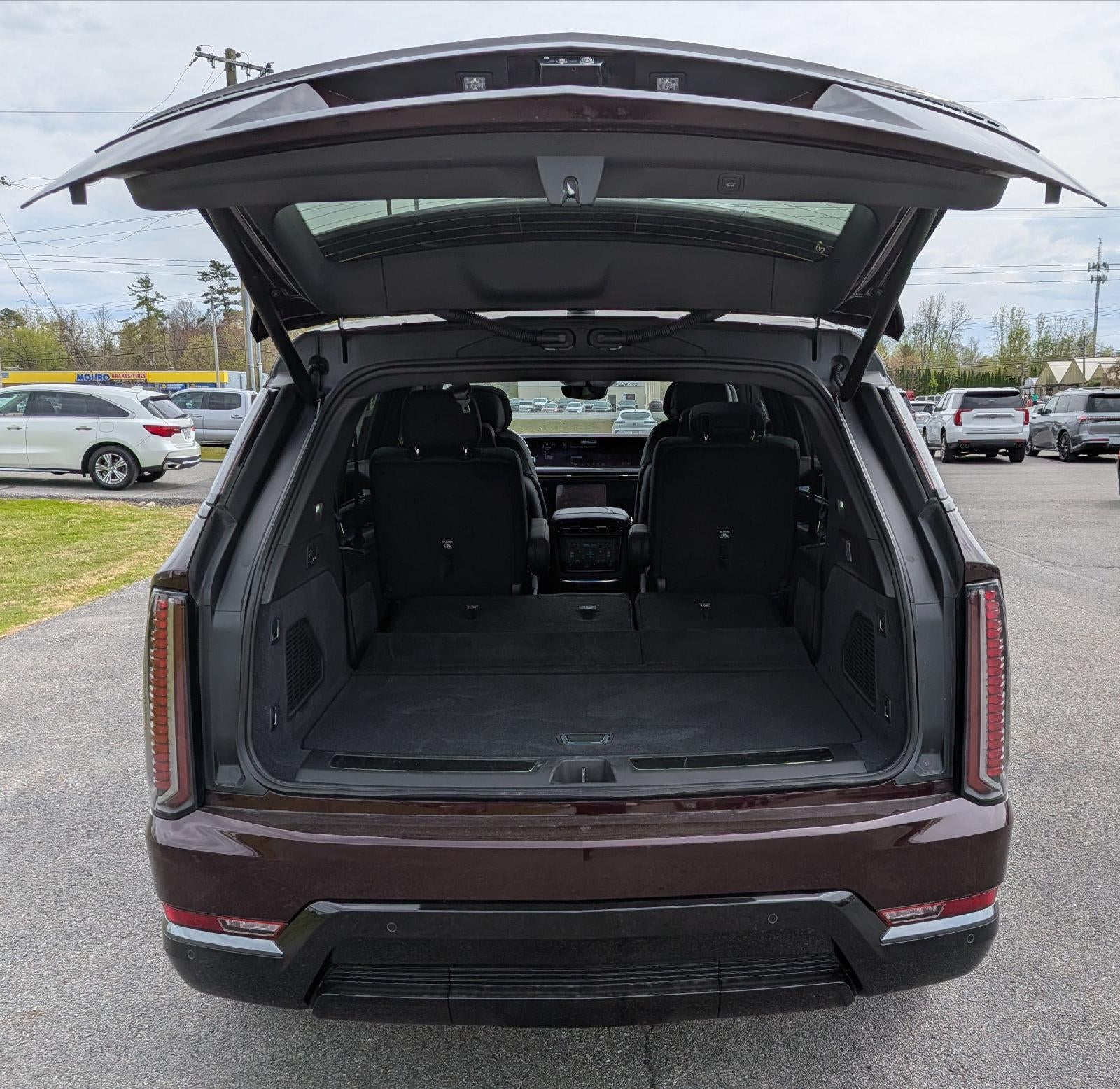 2026 Cadillac ESCALADE IQ Sport