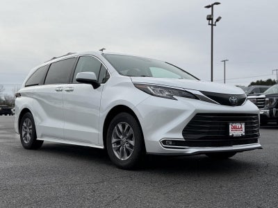 2023 Toyota Sienna XLE