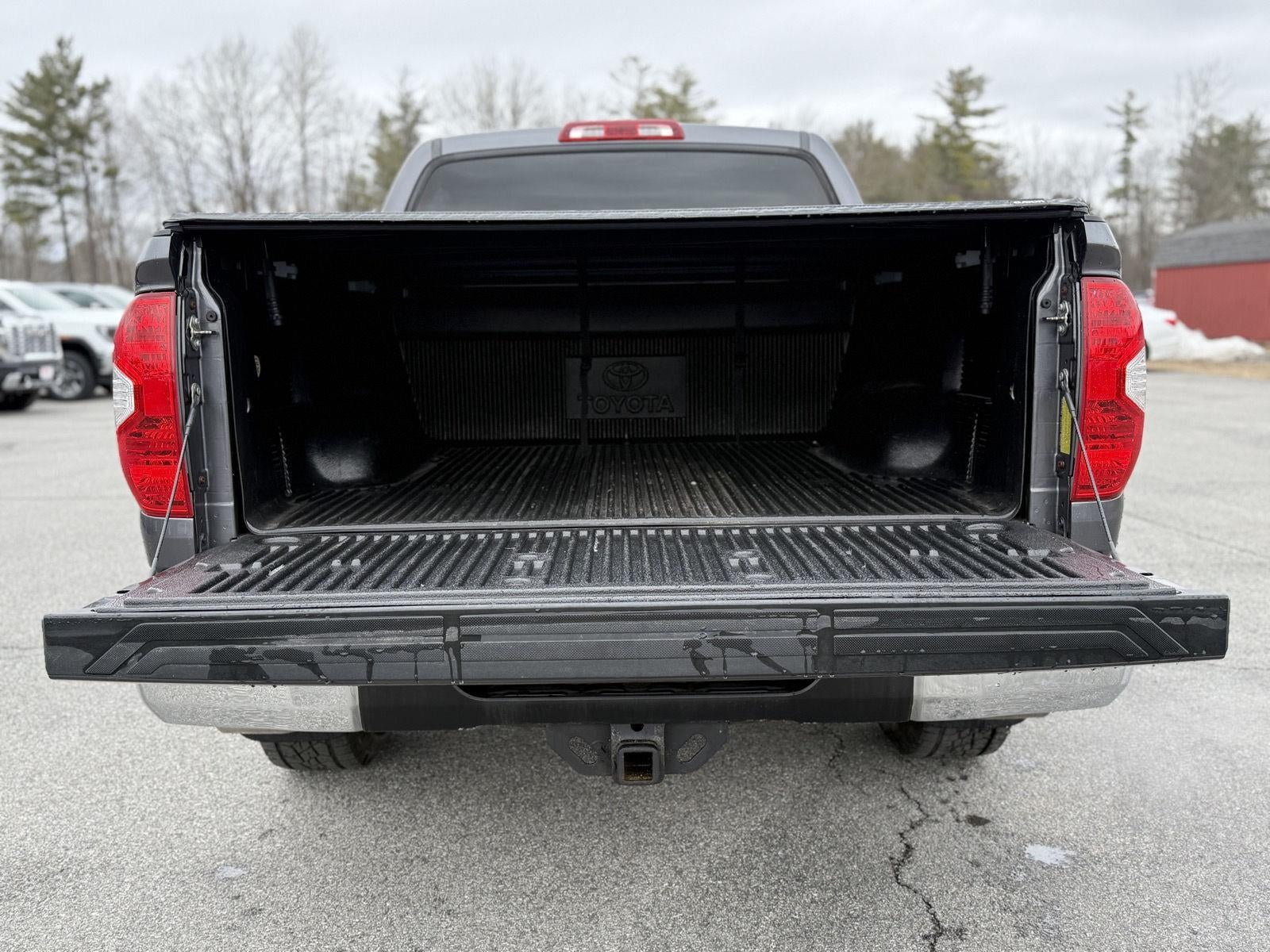 2018 Toyota Tundra 4WD SR5
