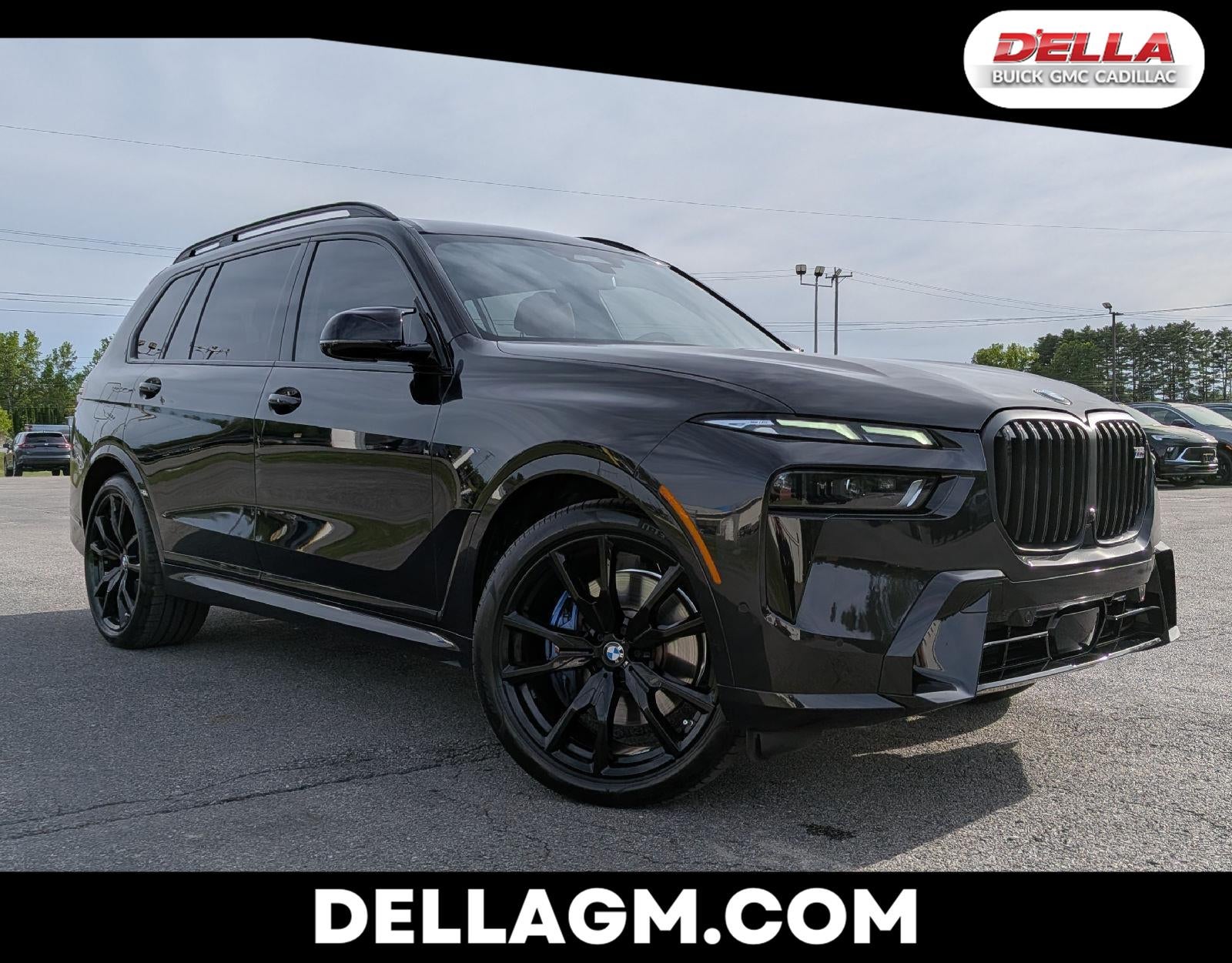 2025 BMW X7 M60i's photo