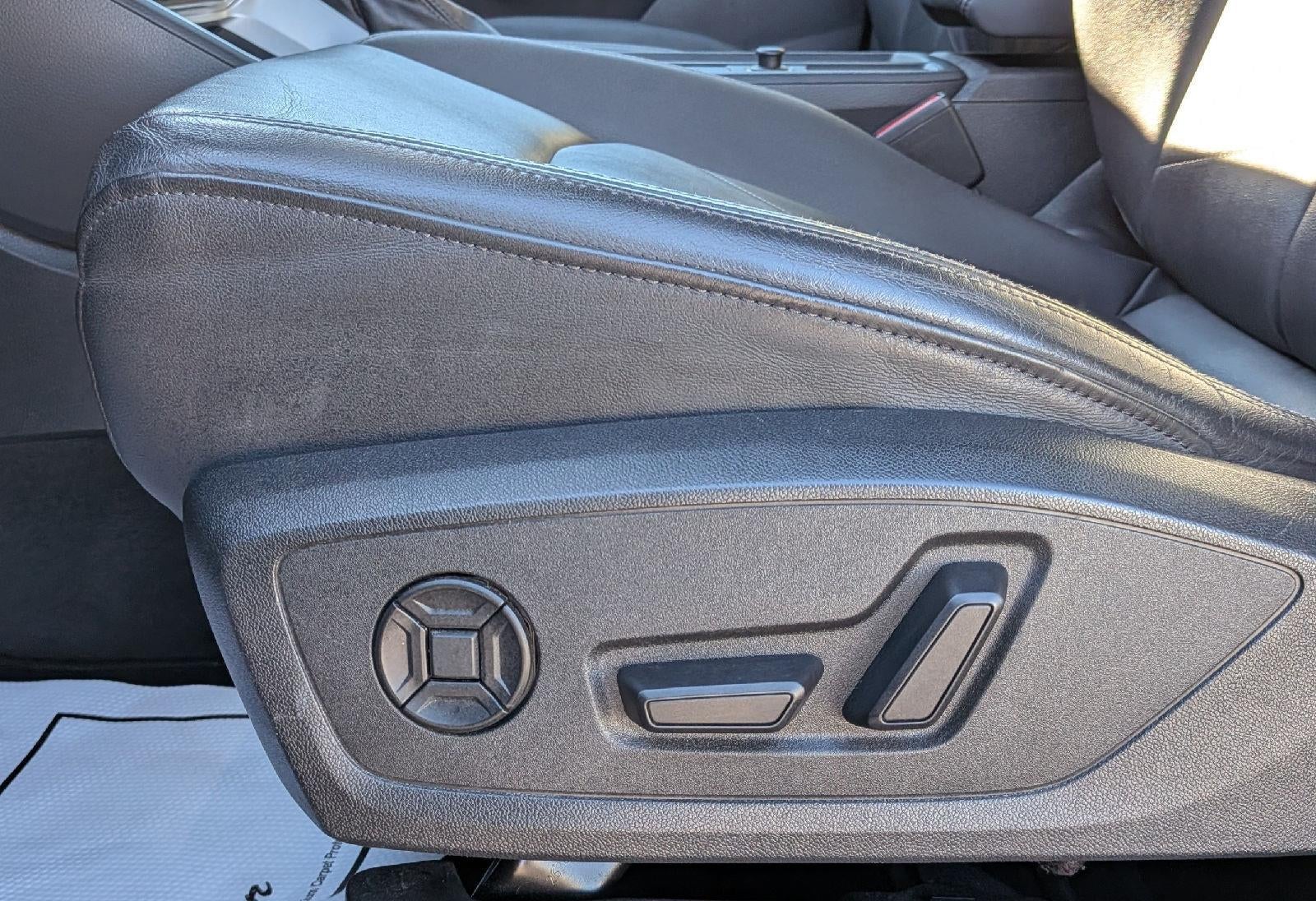 2022 Audi Q3 S line Premium