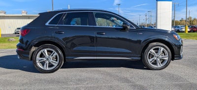 2022 Audi Q3 S line Premium