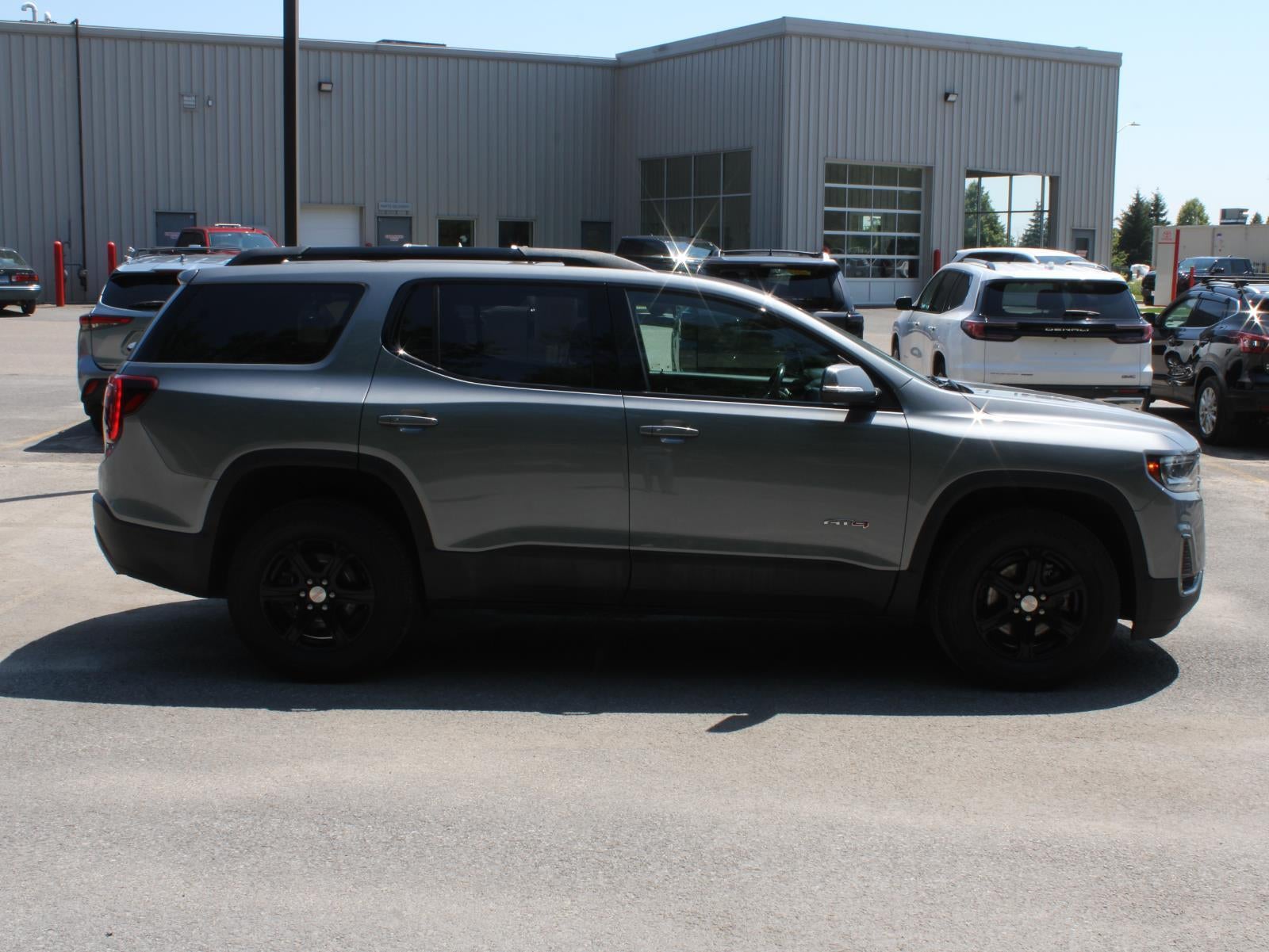 2021 GMC Acadia AT4