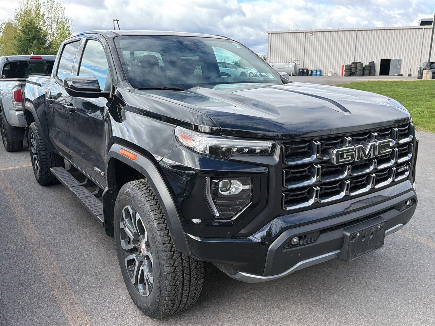 2024 GMC Canyon 4WD AT4