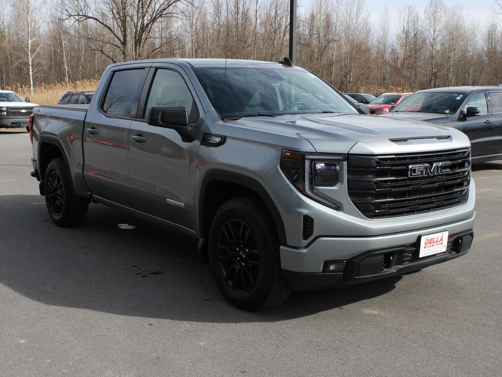2025 GMC Sierra 1500 Elevation