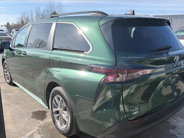 2024 Toyota Sienna LE