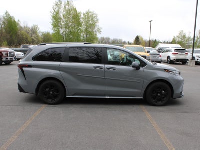2026 Toyota Sienna Woodland Edition