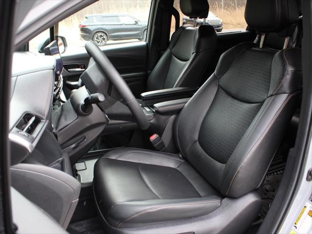 2025 Toyota Sienna Woodland Edition