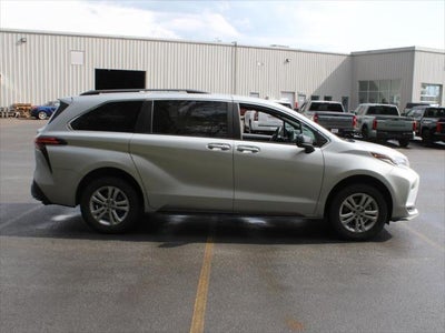 2022 Toyota Sienna XSE
