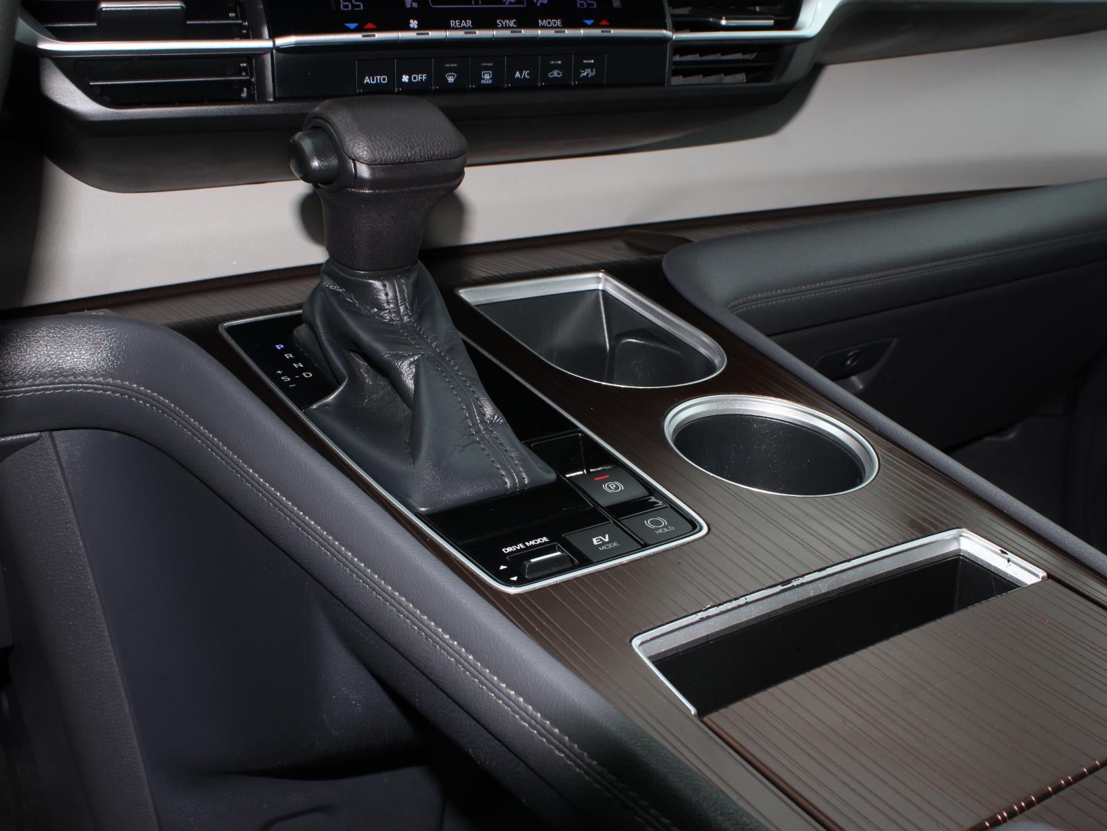 2022 Toyota Sienna LE