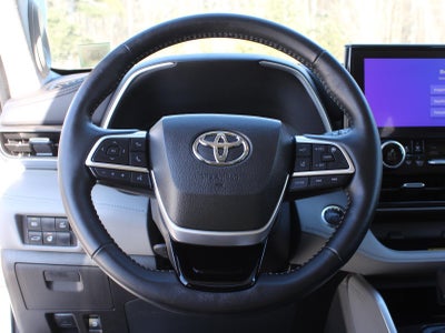 2023 Toyota Highlander Hybrid Limited