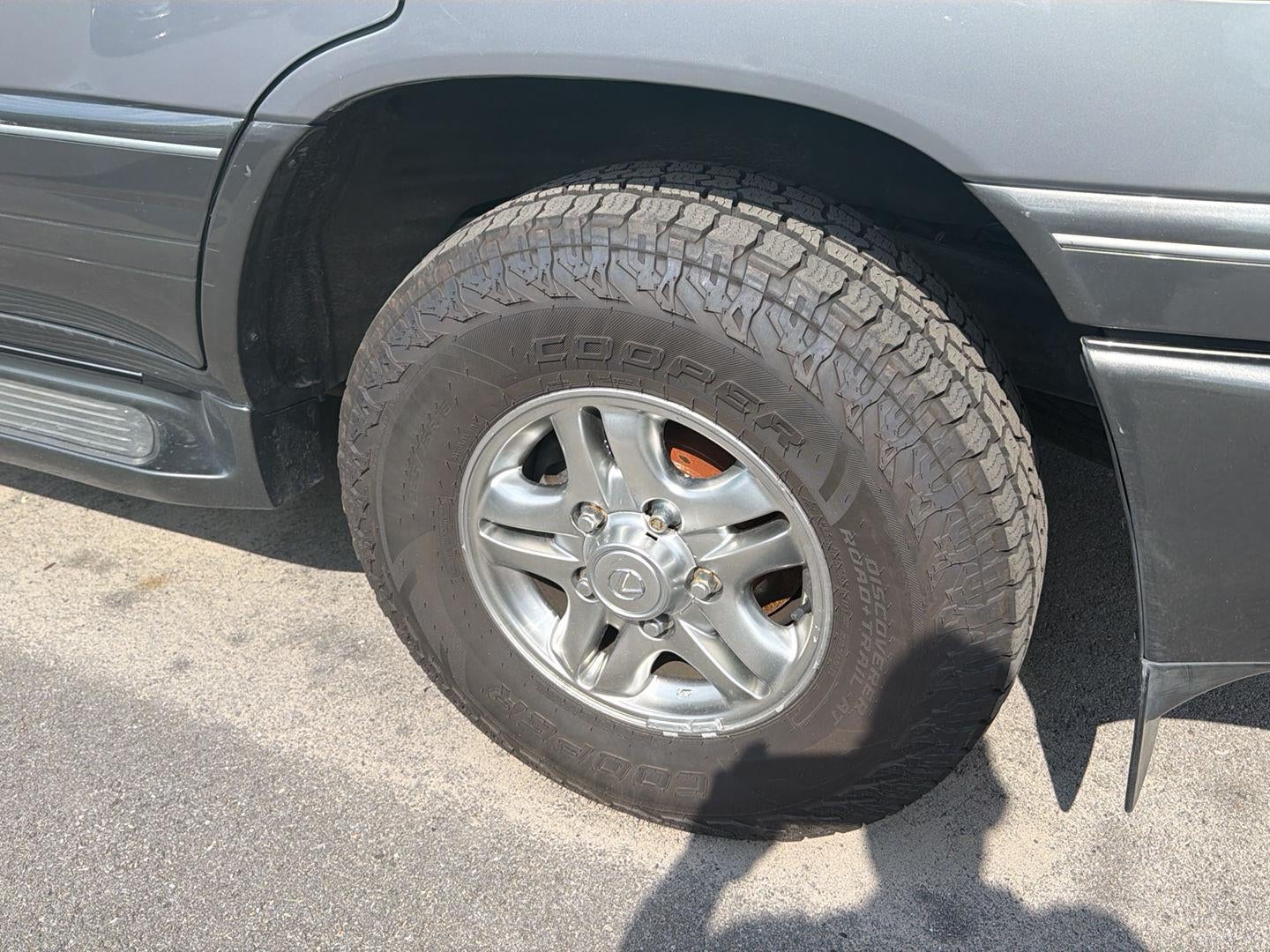 2001 Lexus LX 470 4dr SUV