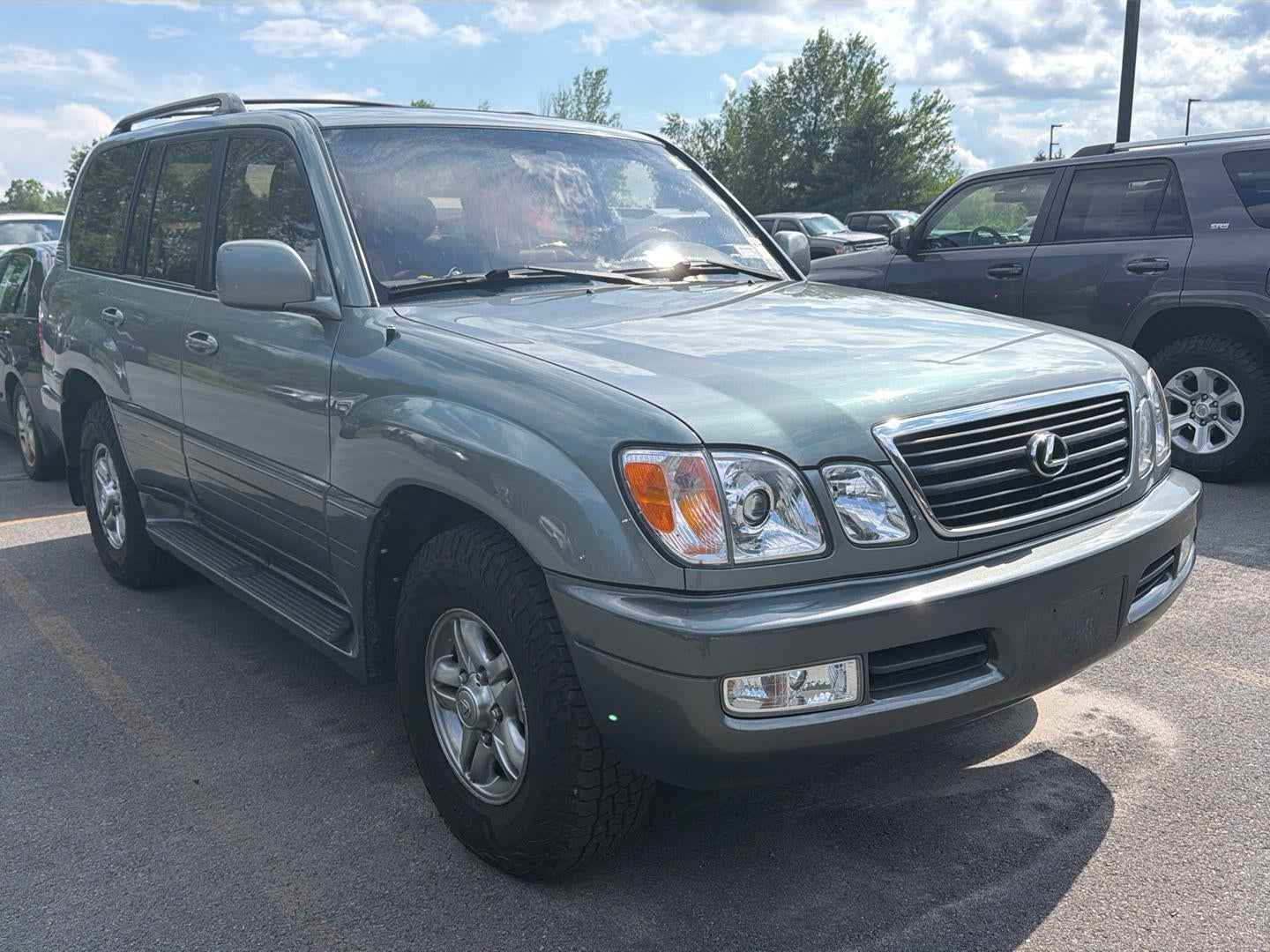 2001 Lexus LX 470 4dr SUV