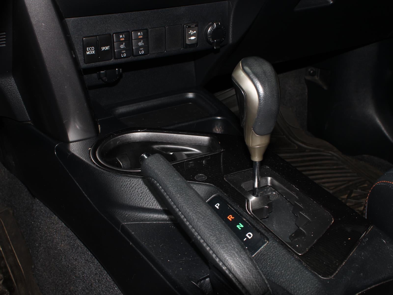 2017 Toyota RAV4 SE