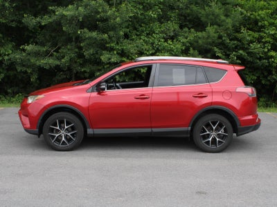 2017 Toyota RAV4 SE
