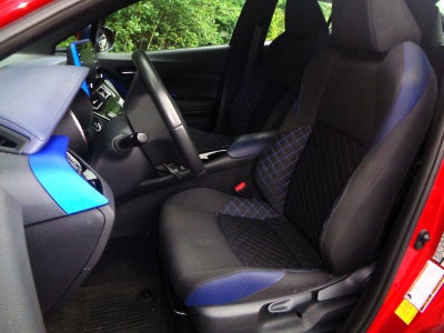 2022 Toyota C-HR XLE