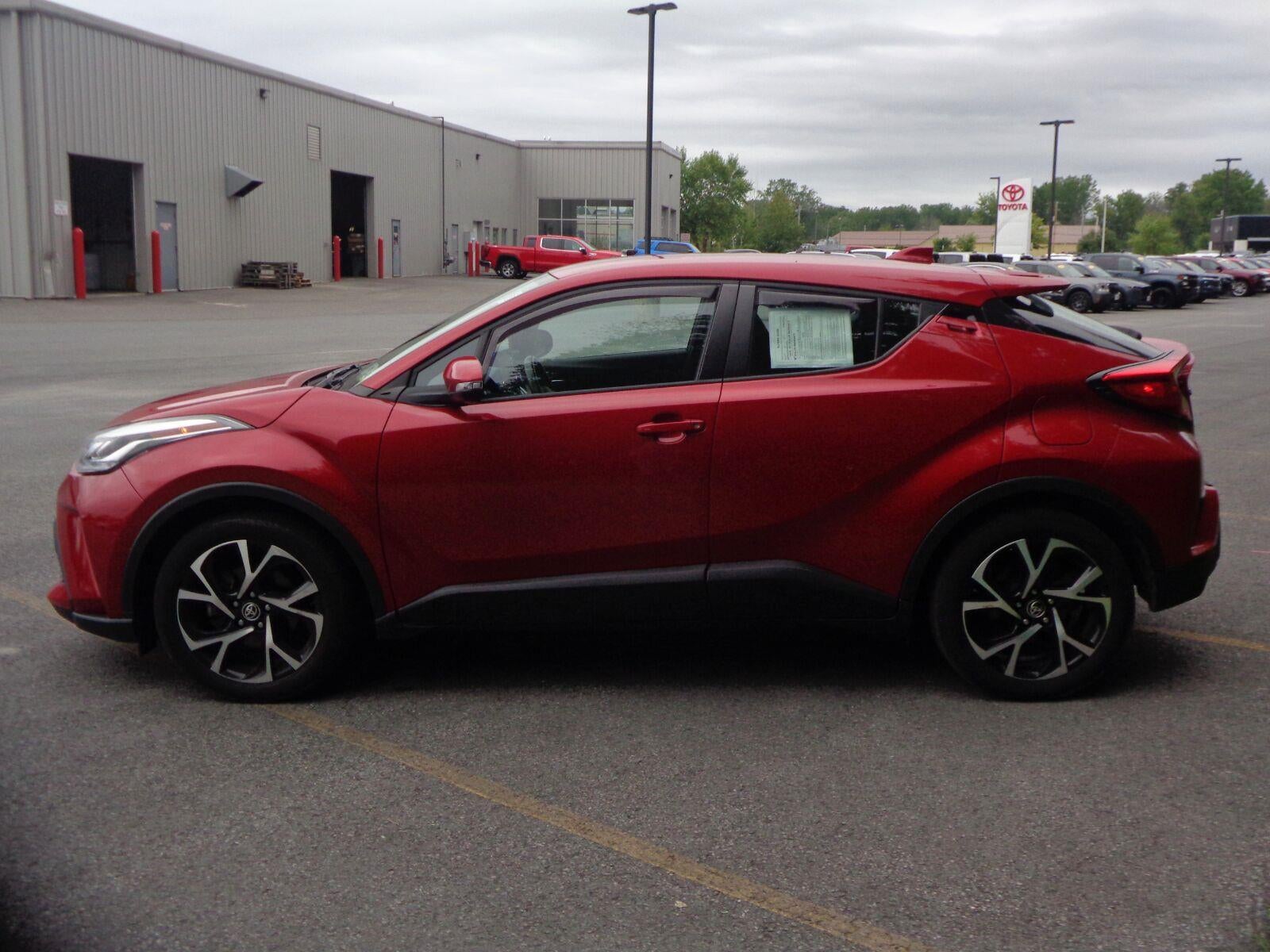 2022 Toyota C-HR XLE
