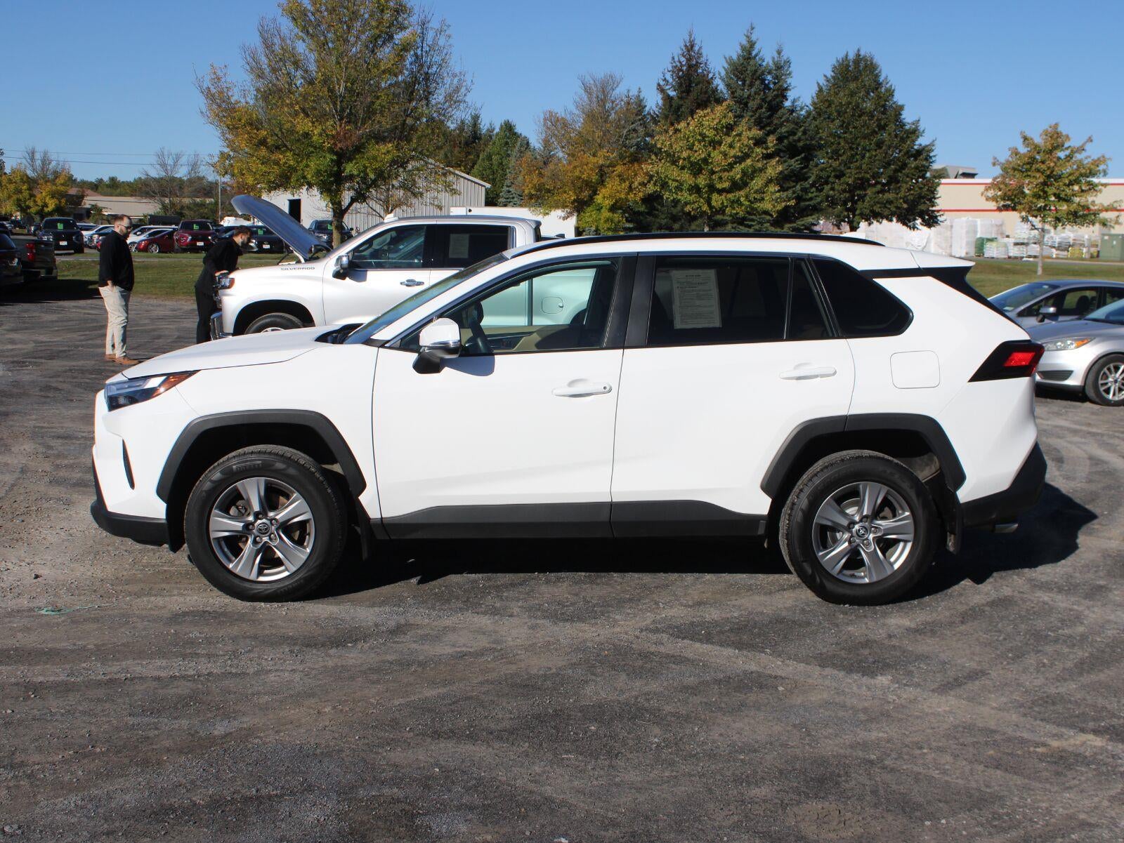 2022 Toyota RAV4 XLE