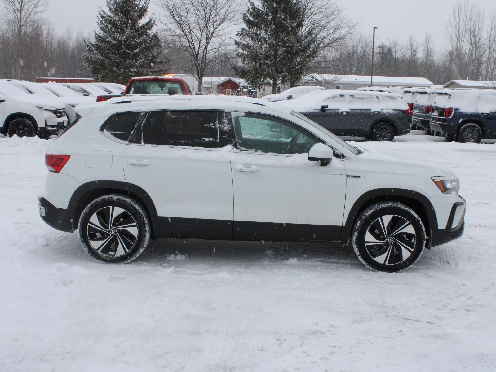 2024 Volkswagen Taos SE All Wheel Drive Auto-Shift Manual