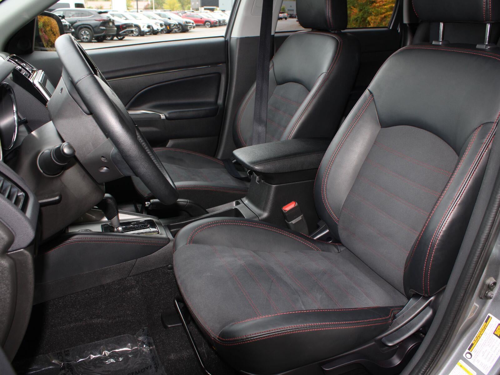 2025 Mitsubishi Outlander Sport SE