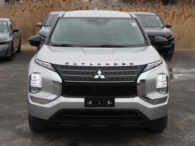 2022 Mitsubishi Outlander ES Front Wheel Drive CVT