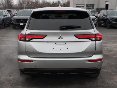 2022 Mitsubishi Outlander ES Front Wheel Drive CVT