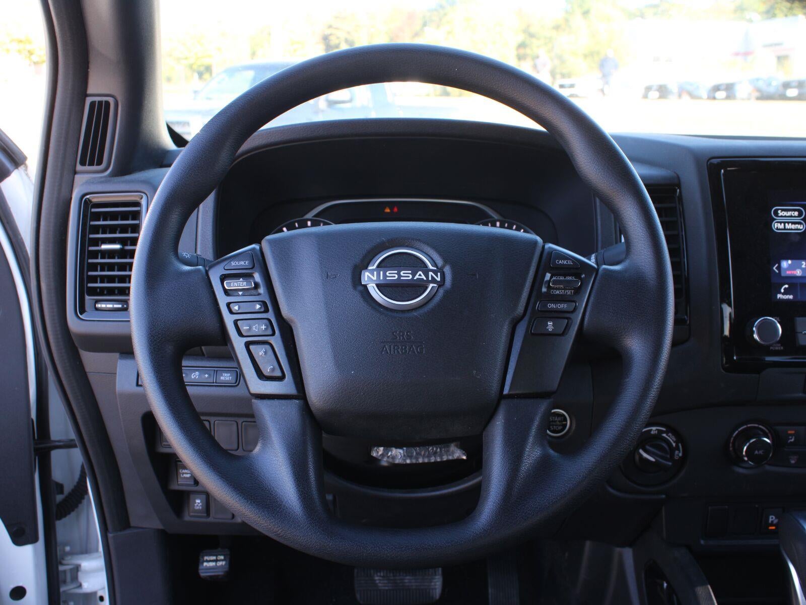2023 Nissan Frontier SV