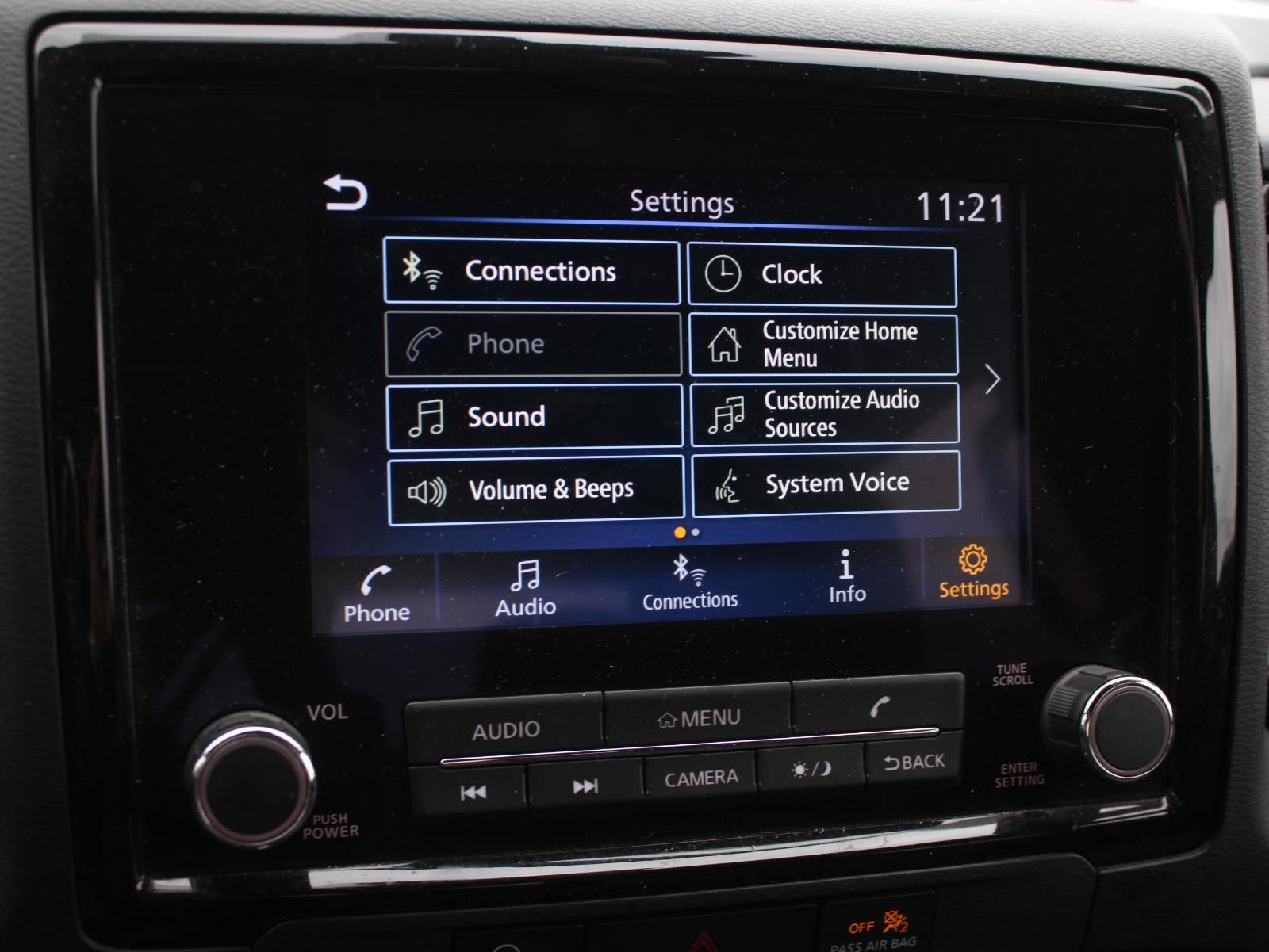 2023 Nissan Frontier SV