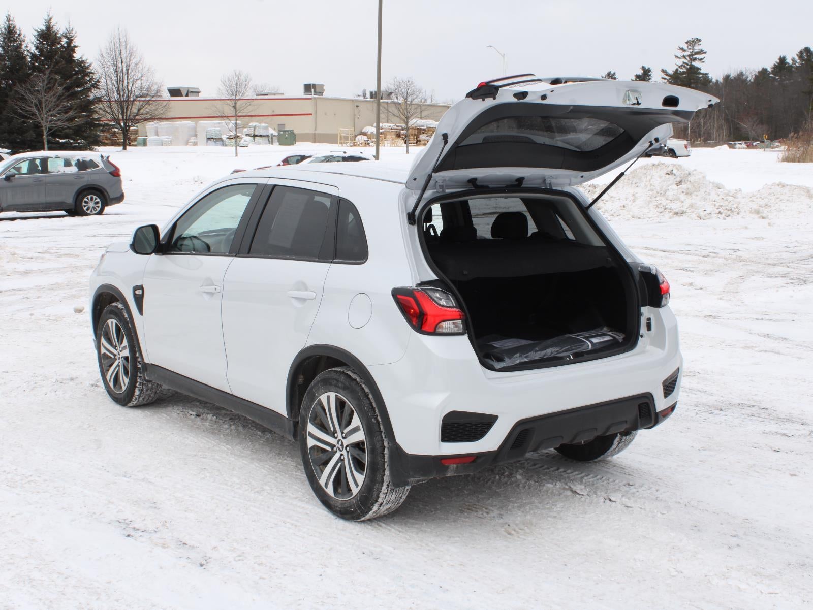 2025 Mitsubishi Outlander Sport ES