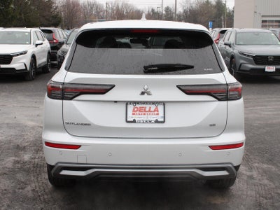 2025 Mitsubishi Outlander SE