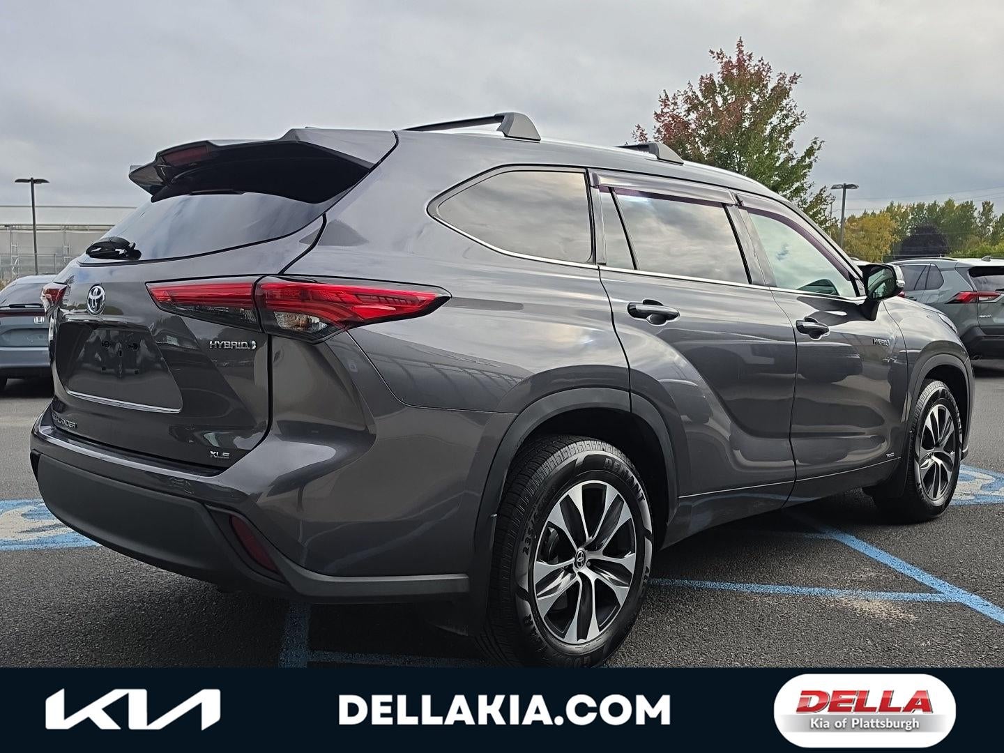 2021 Toyota Highlander Hybrid XLE