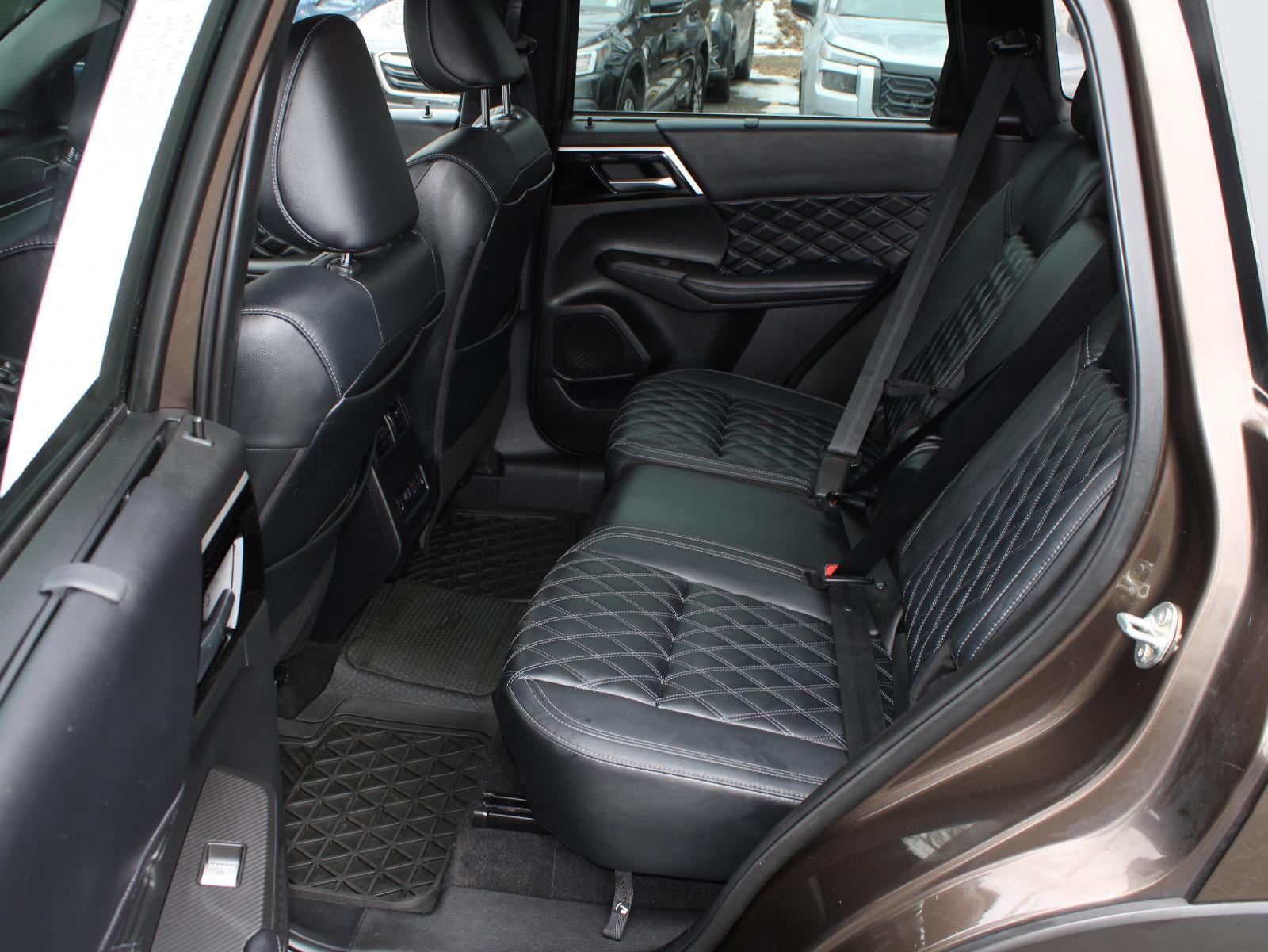 2023 Mitsubishi Outlander SEL